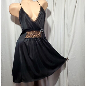 MILCO Babydoll Nightgown Teddie BLACK SATIN Plunge Neck Short Lingerie 18/20 2X